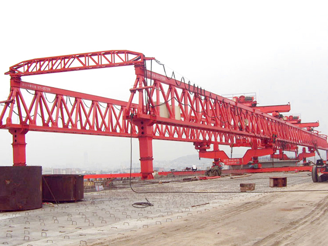 launcher gantry crane