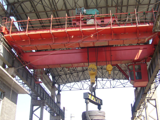 casting overhead crane